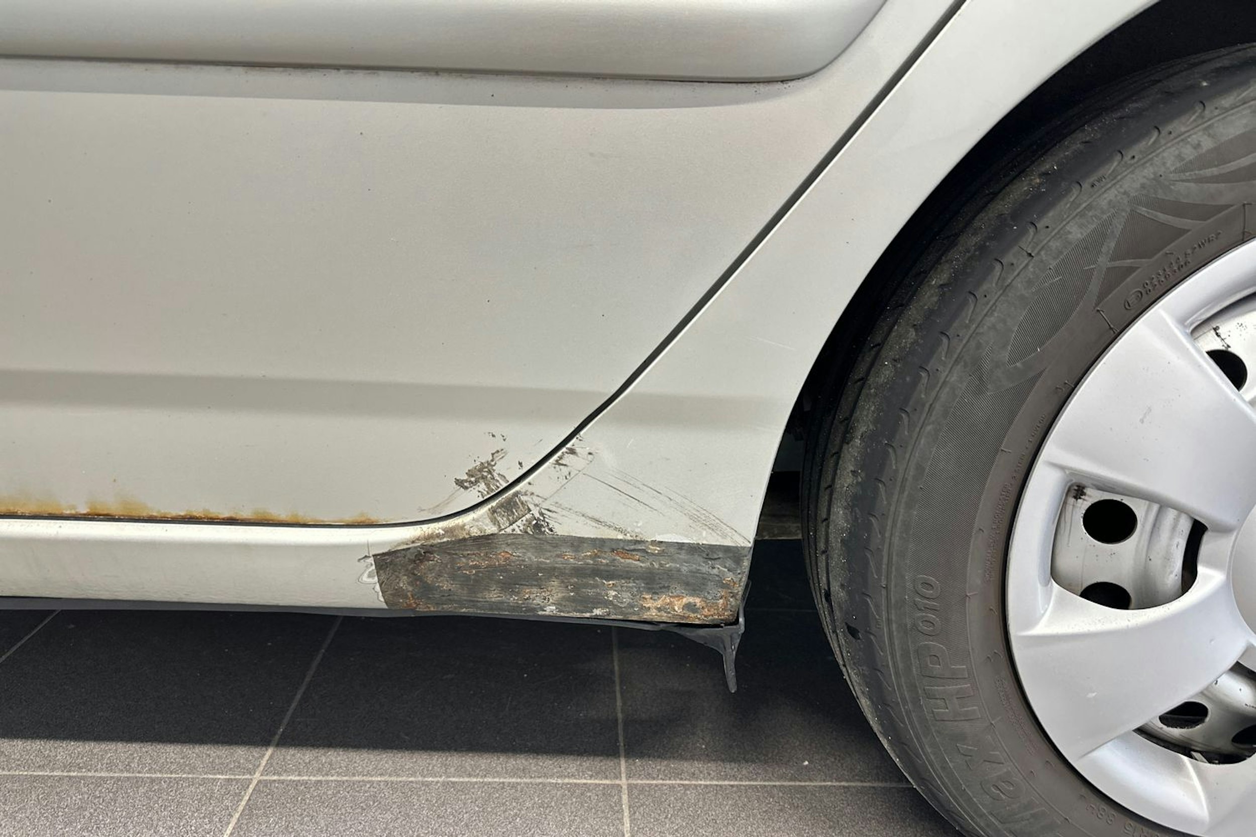 Hopea Toyota Corolla 2004 kuva 22.