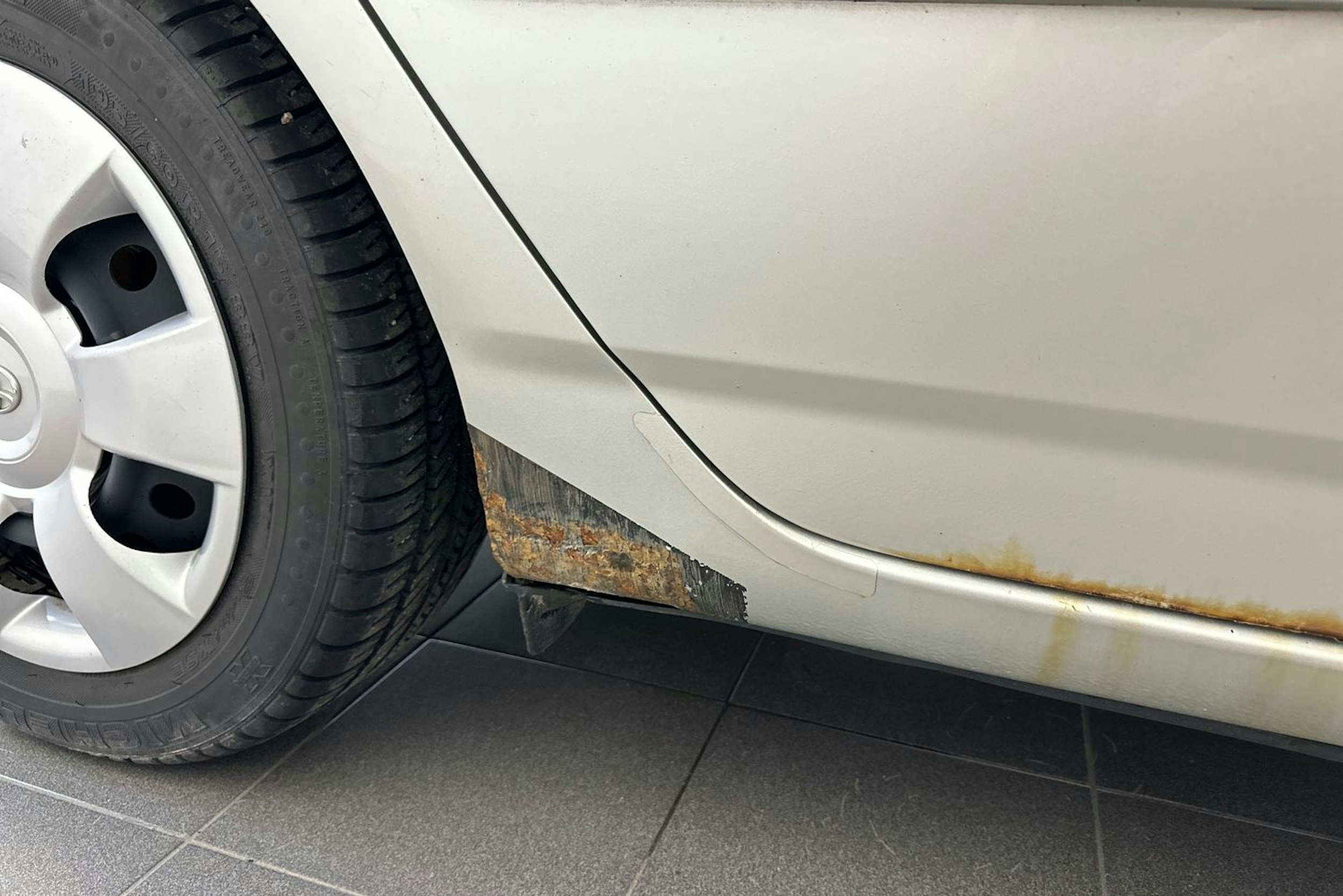 Hopea Toyota Corolla 2004 kuva 25.