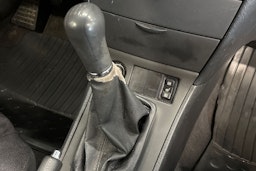 punainen Toyota Corolla 2004 kuva 24.