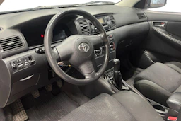 Hopea Toyota Corolla 2004 kuva 8.