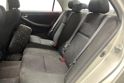Hopea Toyota Corolla 2004 kuva 11.