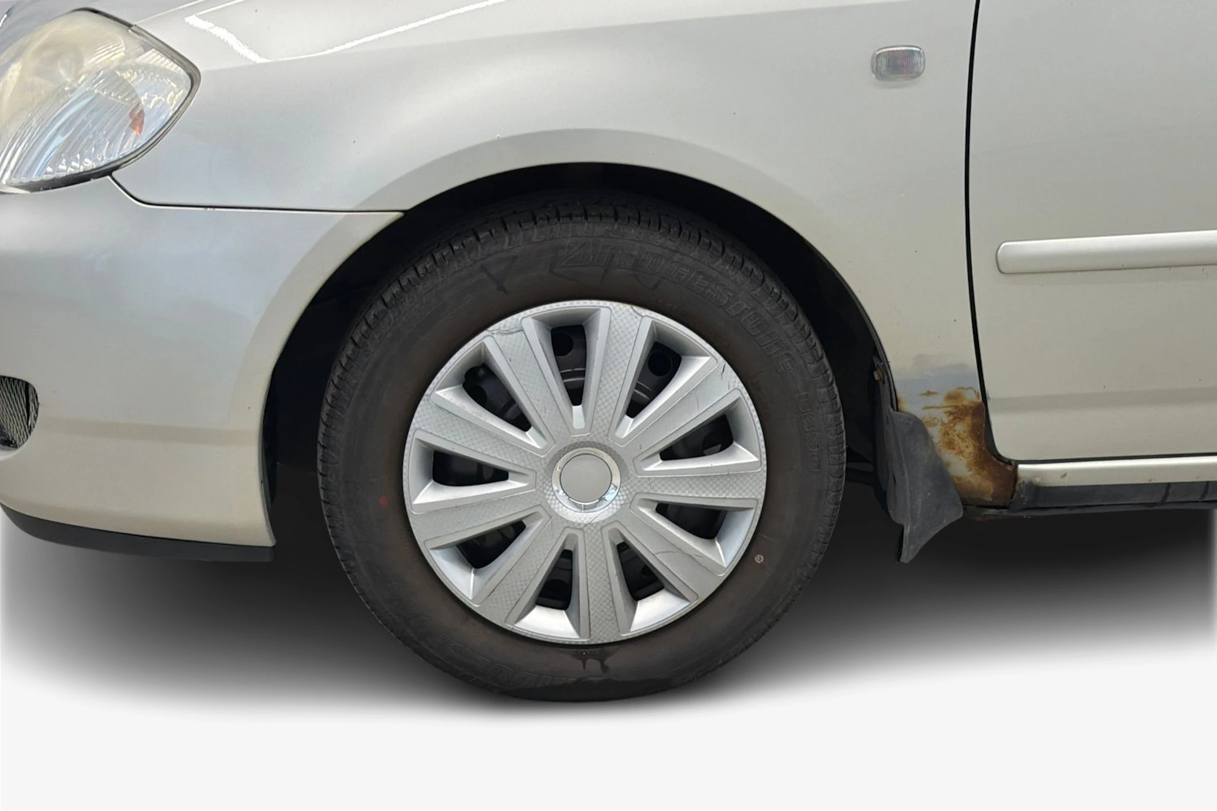 hopea Toyota Corolla 2004 kuva 9.