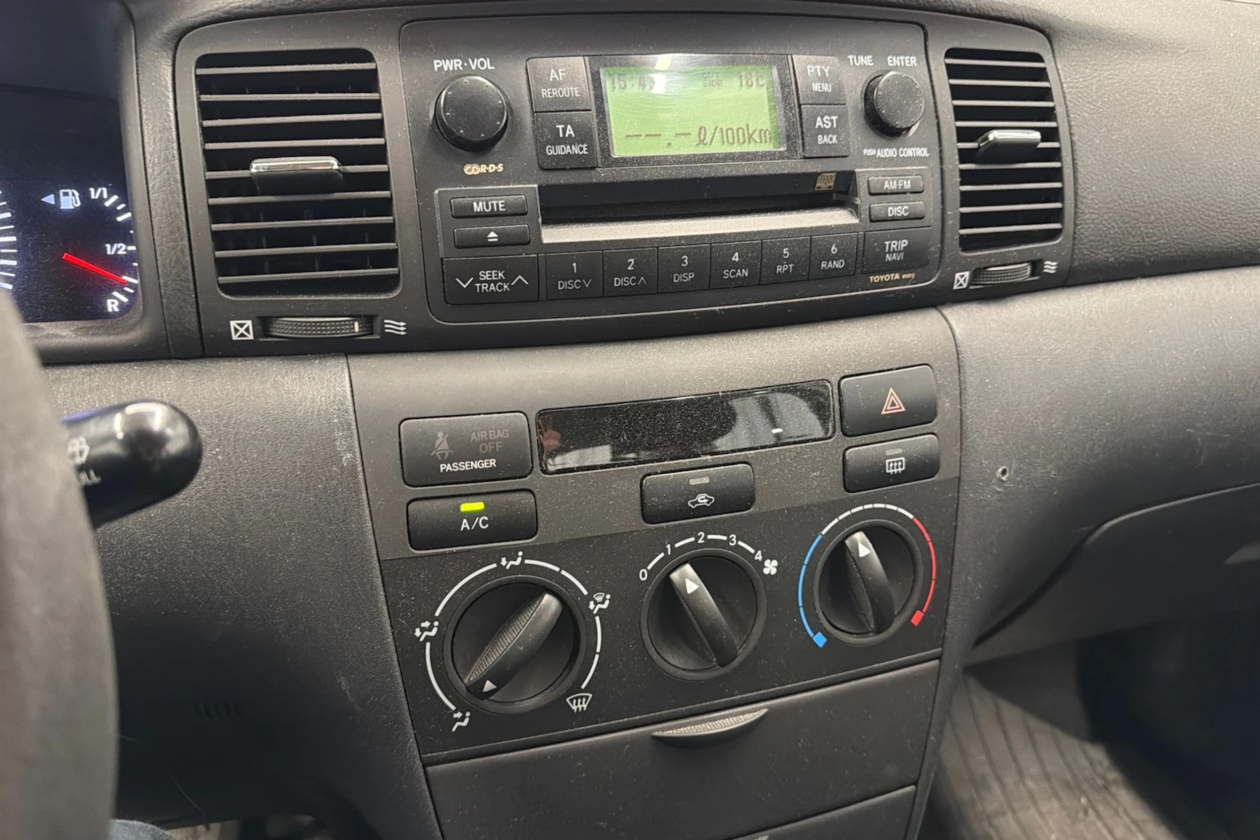 hopea Toyota Corolla 2004 kuva 20.