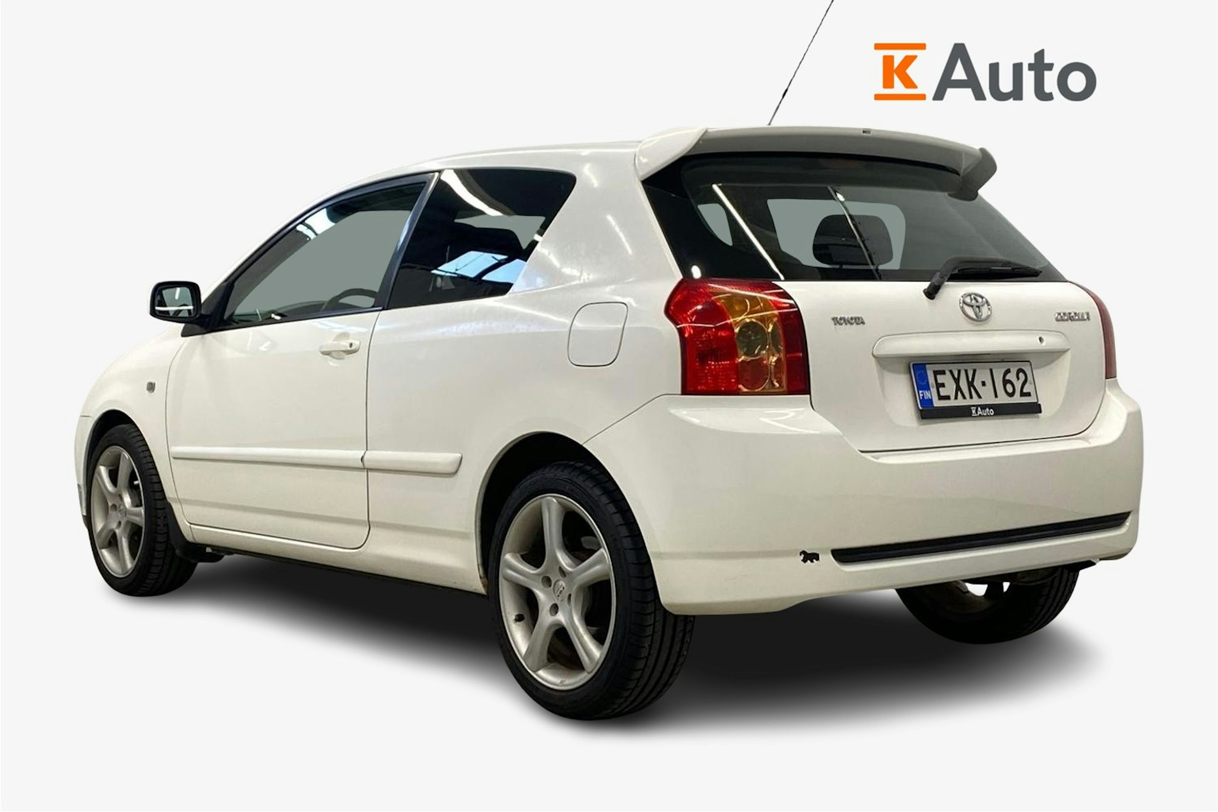 valkoinen Toyota Corolla 2005 kuva 2.