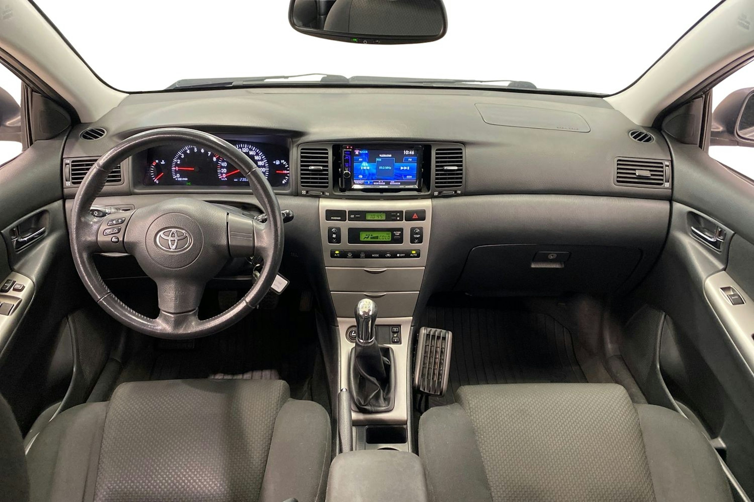 valkoinen Toyota Corolla 2005 kuva 9.