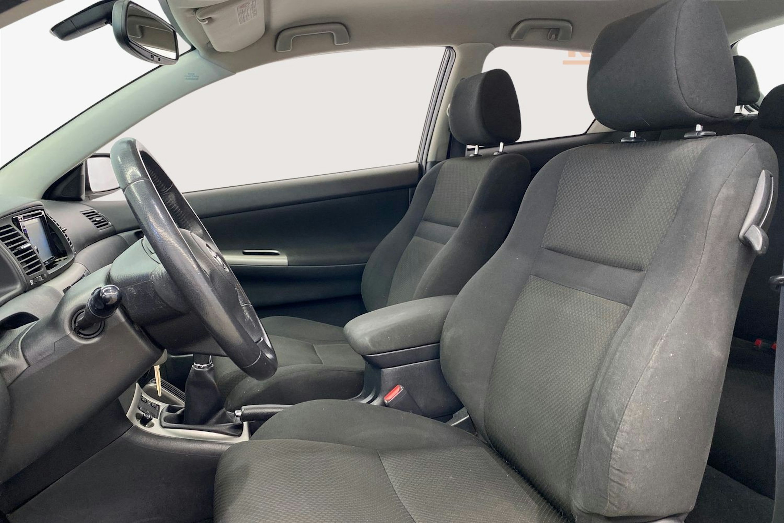 valkoinen Toyota Corolla 2005 kuva 11.