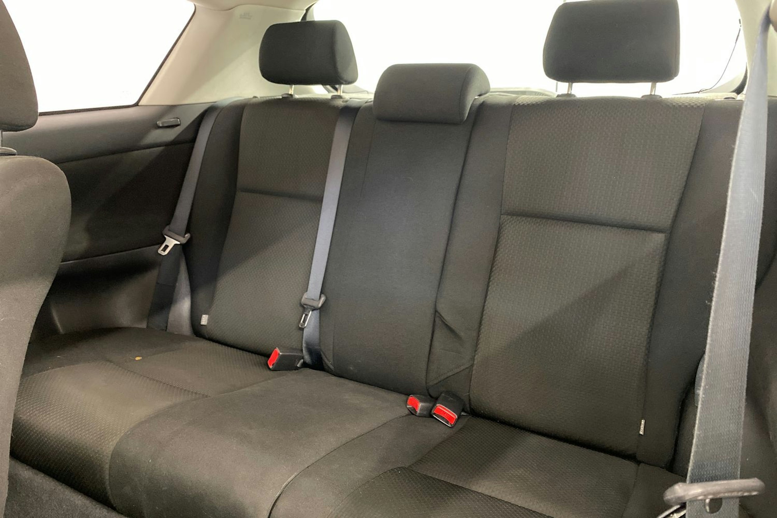 valkoinen Toyota Corolla 2005 kuva 13.