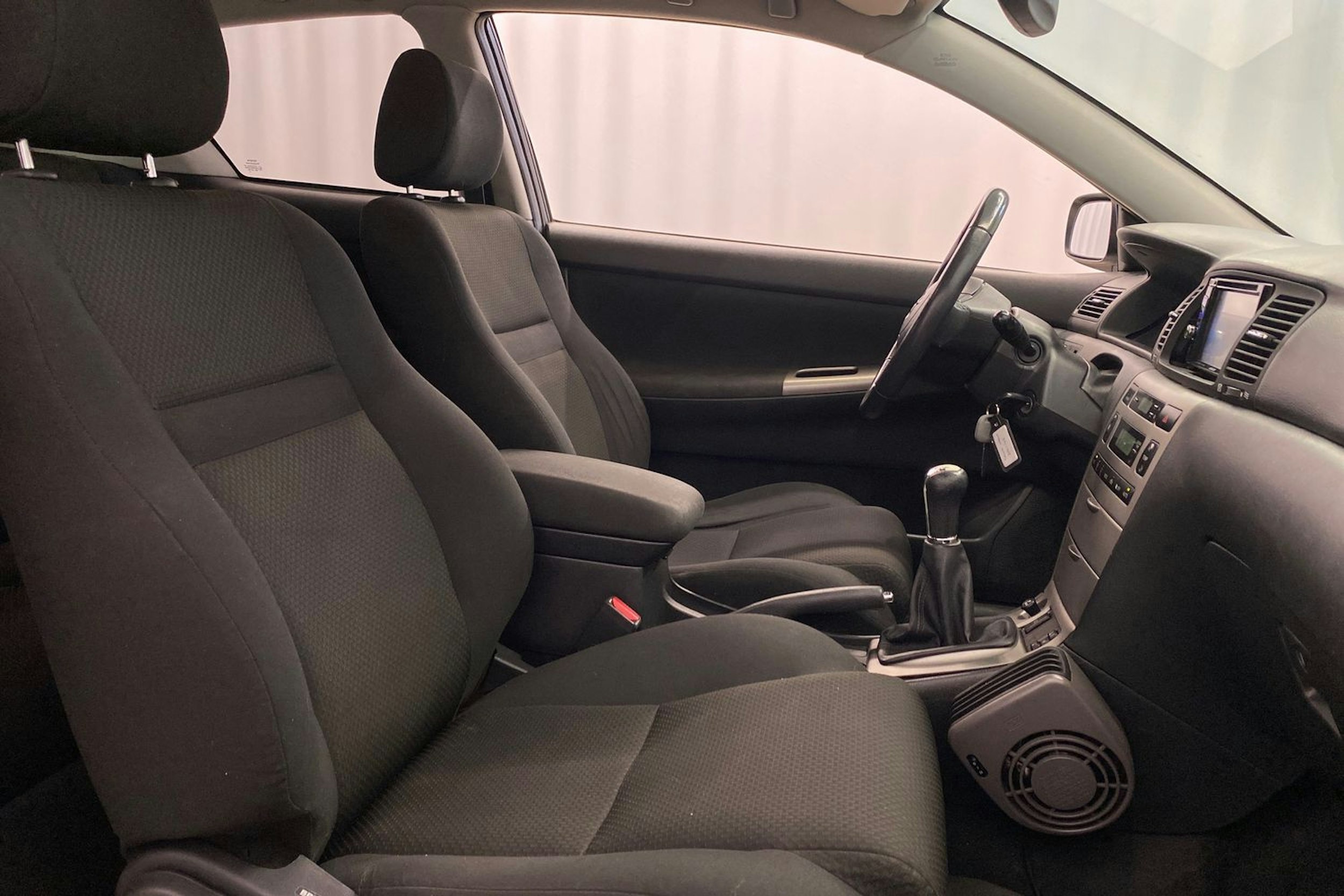 valkoinen Toyota Corolla 2005 kuva 15.