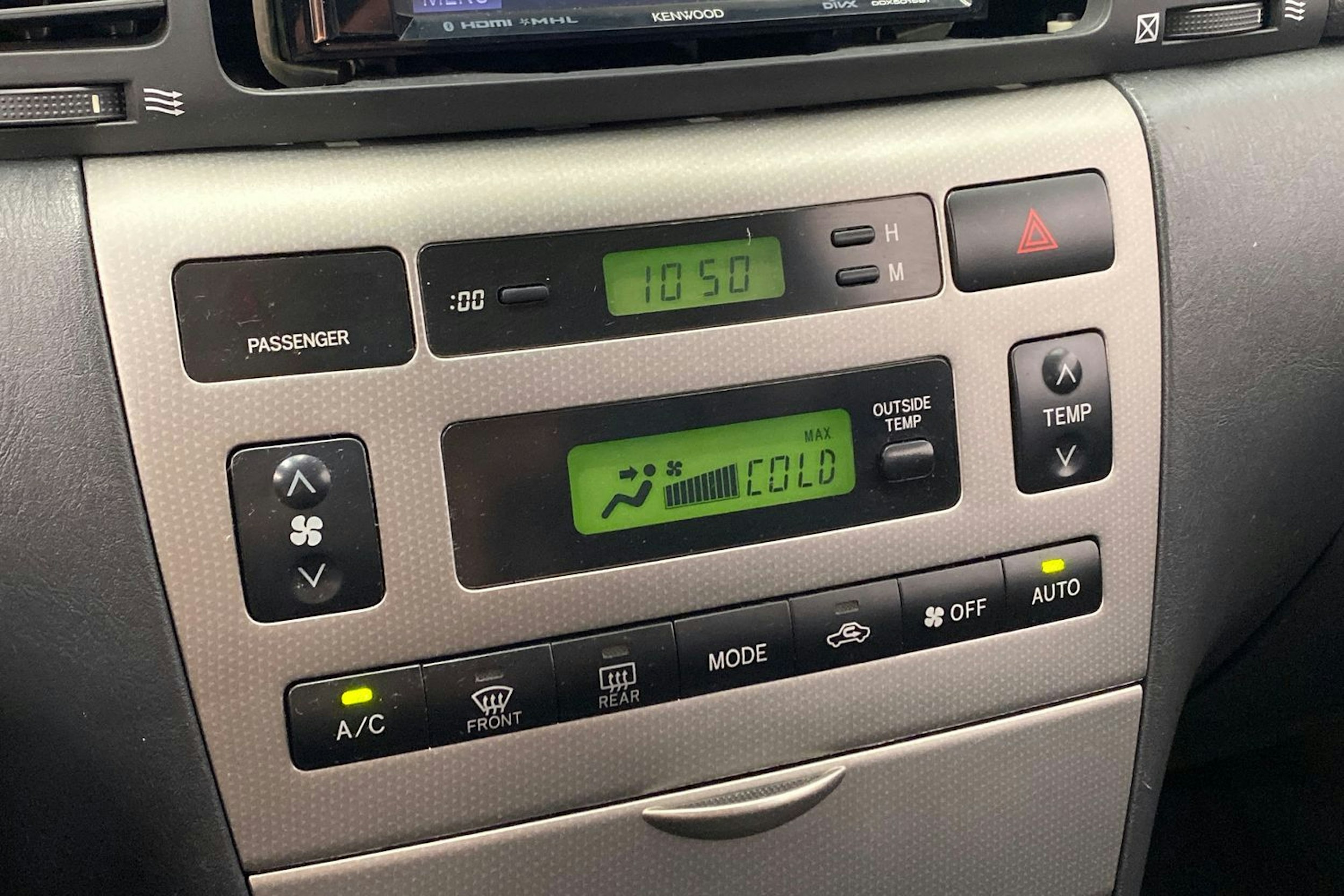 valkoinen Toyota Corolla 2005 kuva 23.