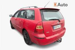 punainen Toyota Corolla 2005 kuva 2.