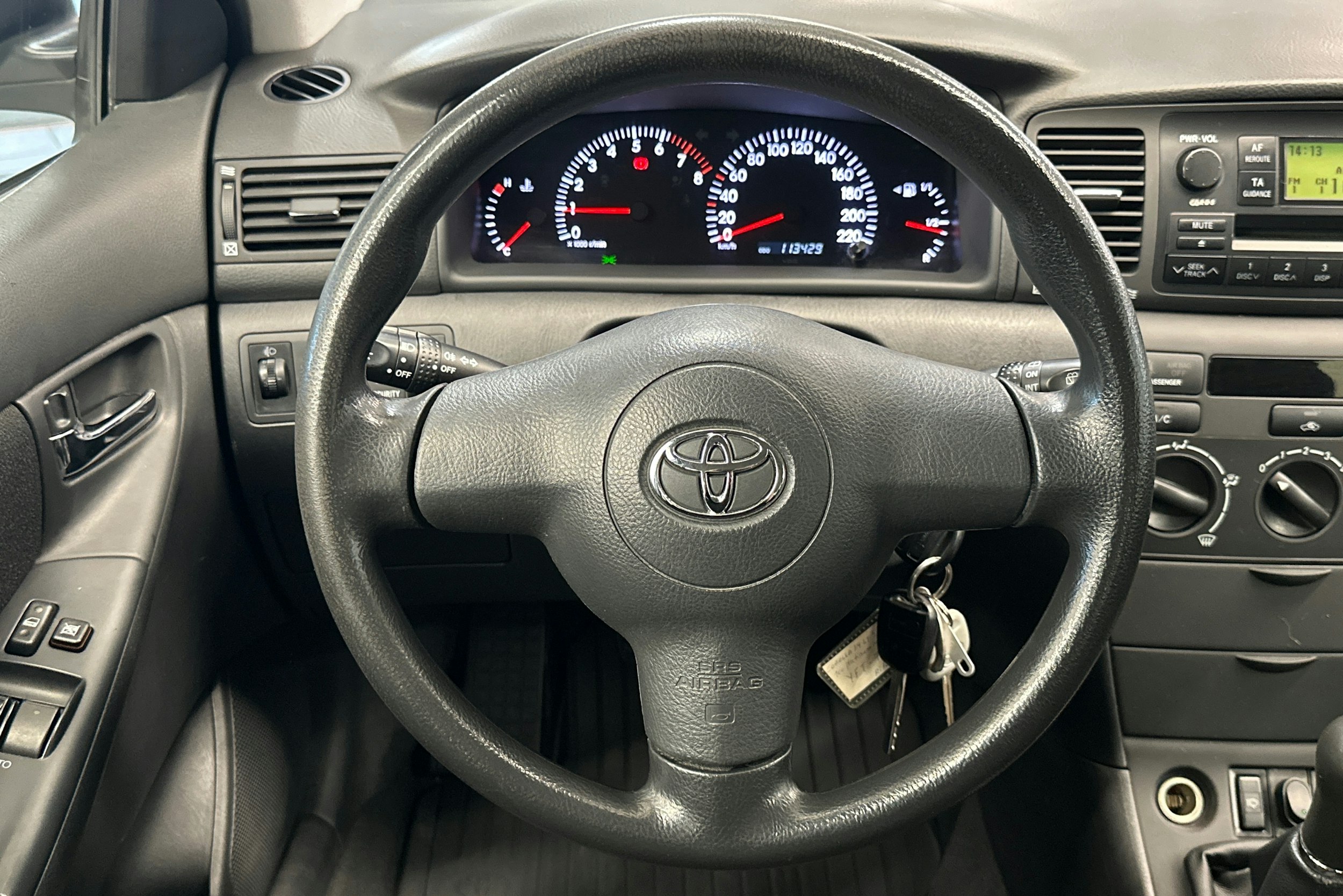 hopea Toyota Corolla 2005 kuva 14.