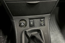 punainen Toyota Corolla 2006 kuva 17.