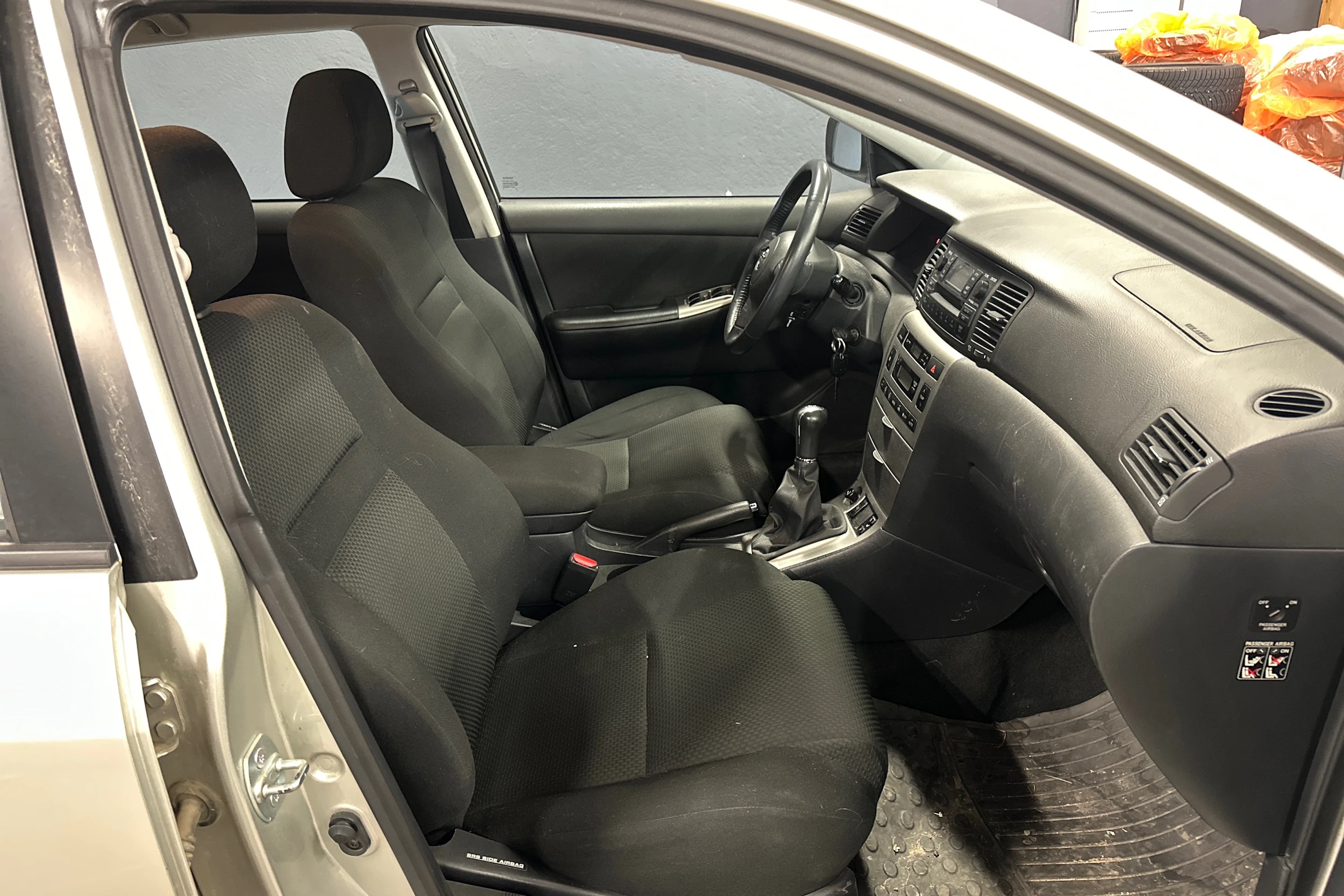 hopea Toyota Corolla 2006 kuva 4.