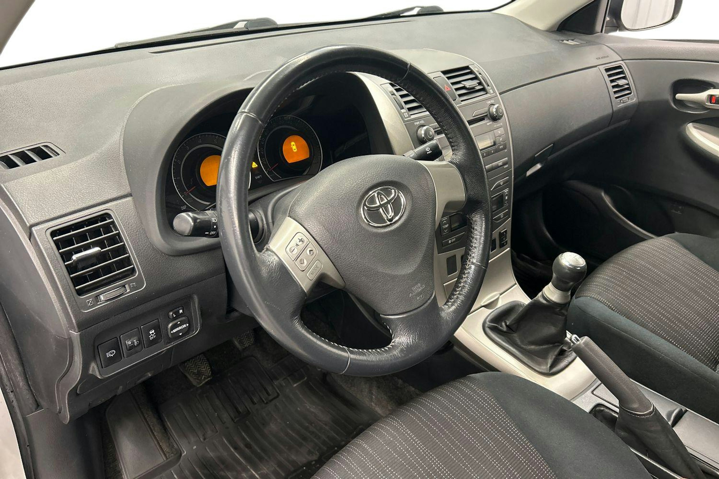 hopea Toyota Corolla 2007 kuva 6.