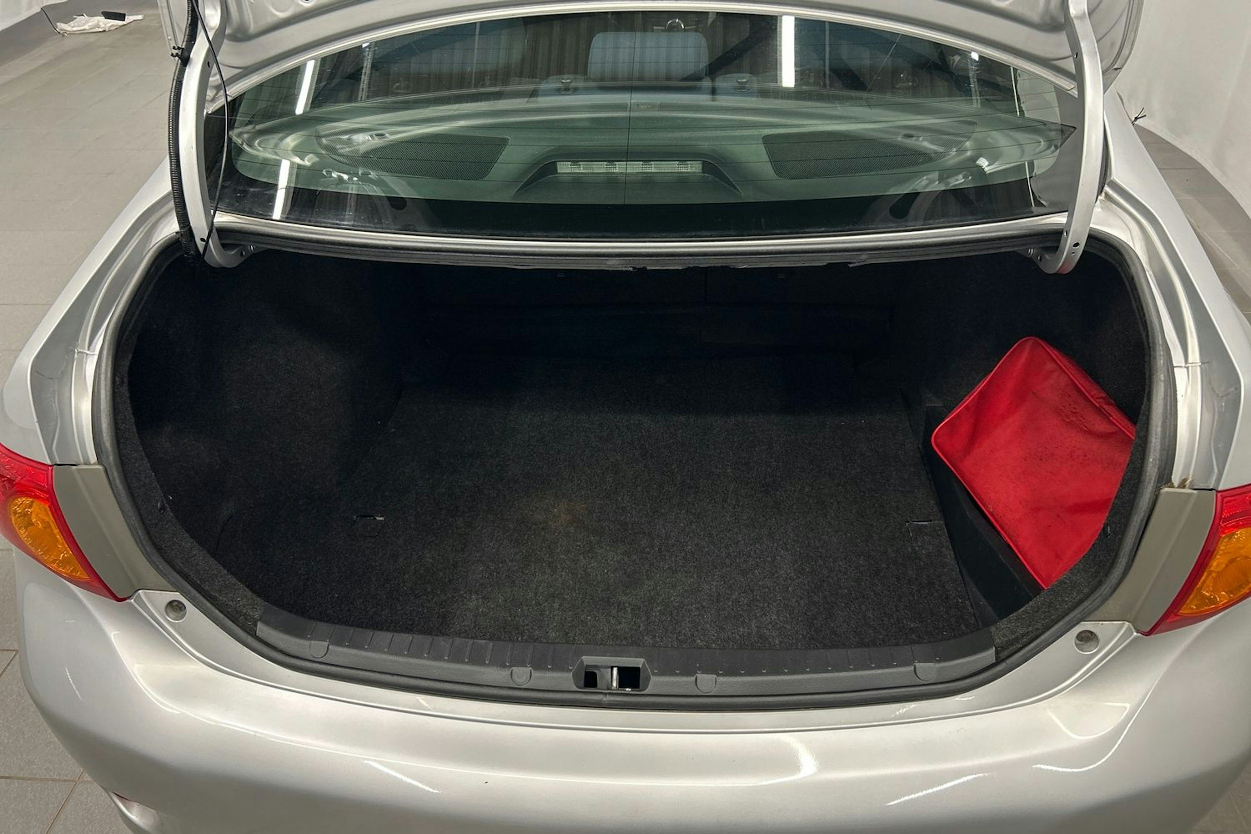 hopea Toyota Corolla 2007 kuva 13.