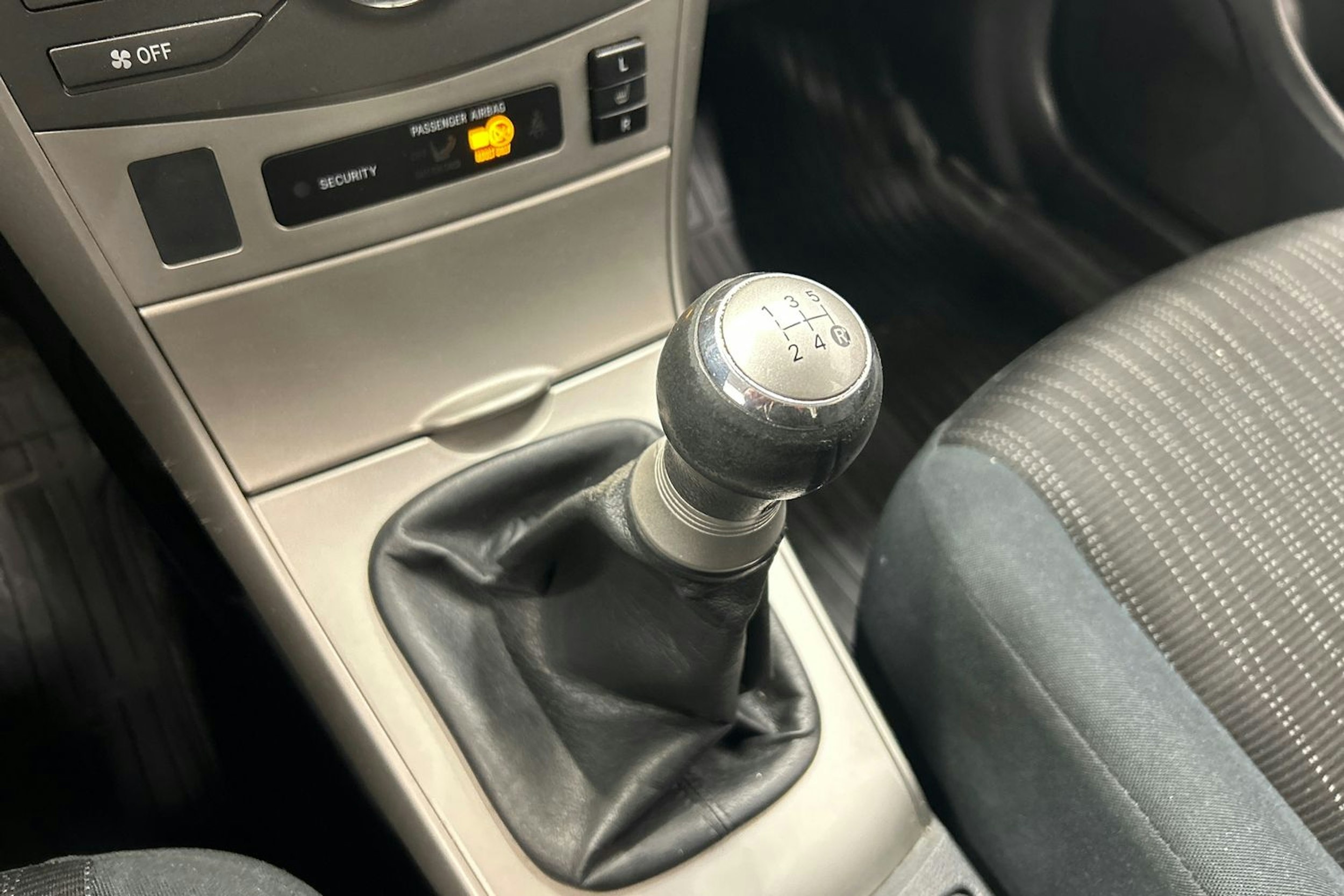 hopea Toyota Corolla 2007 kuva 19.
