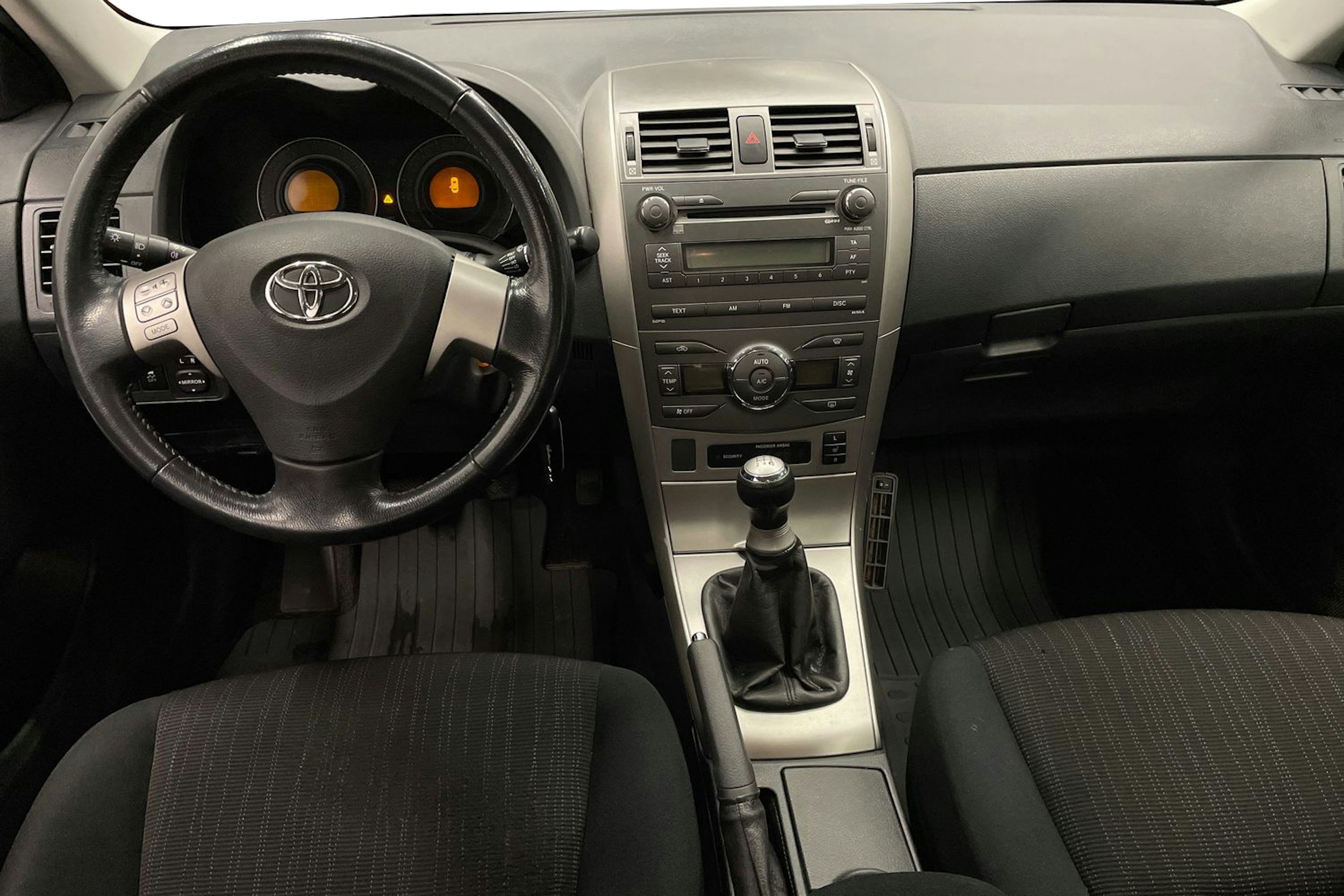 Harmaa Toyota Corolla 2008 kuva 9.