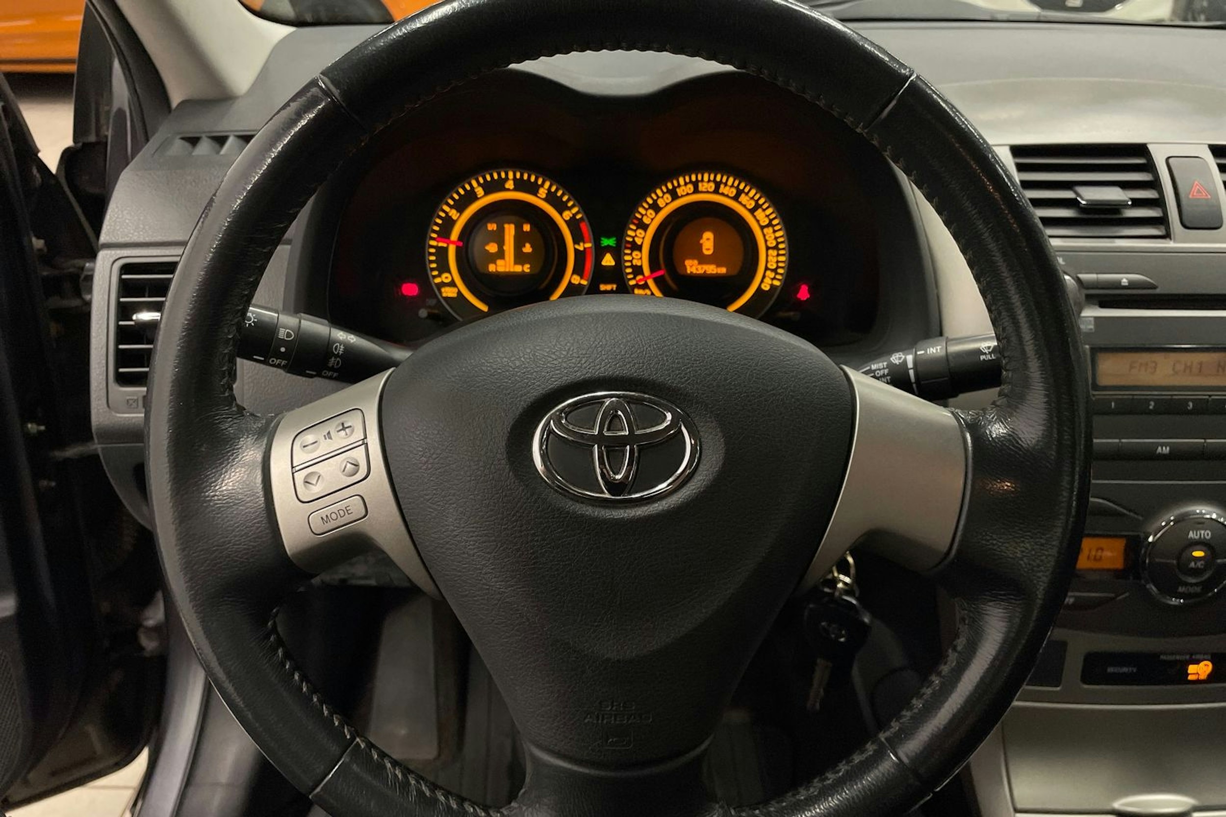 Harmaa Toyota Corolla 2008 kuva 15.