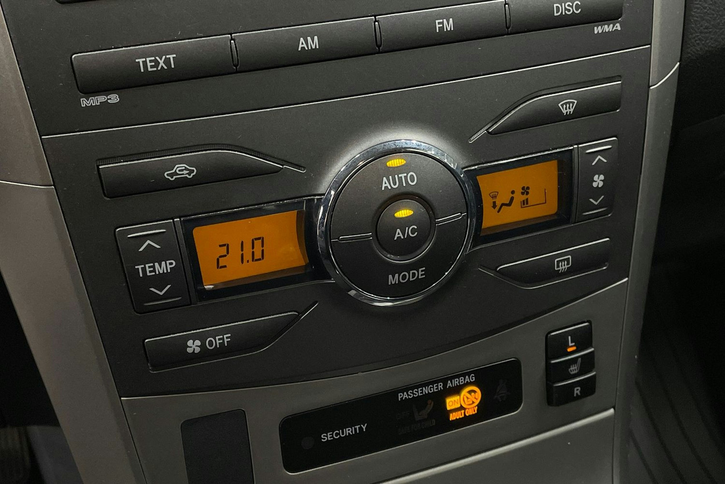 Harmaa Toyota Corolla 2008 kuva 19.