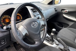 harmaa Toyota Corolla 2008 kuva 3.