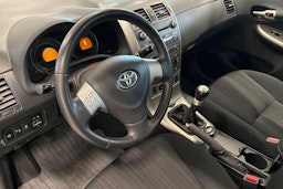harmaa Toyota Corolla 2008 kuva 7.