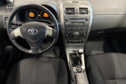 harmaa Toyota Corolla 2008 kuva 9.