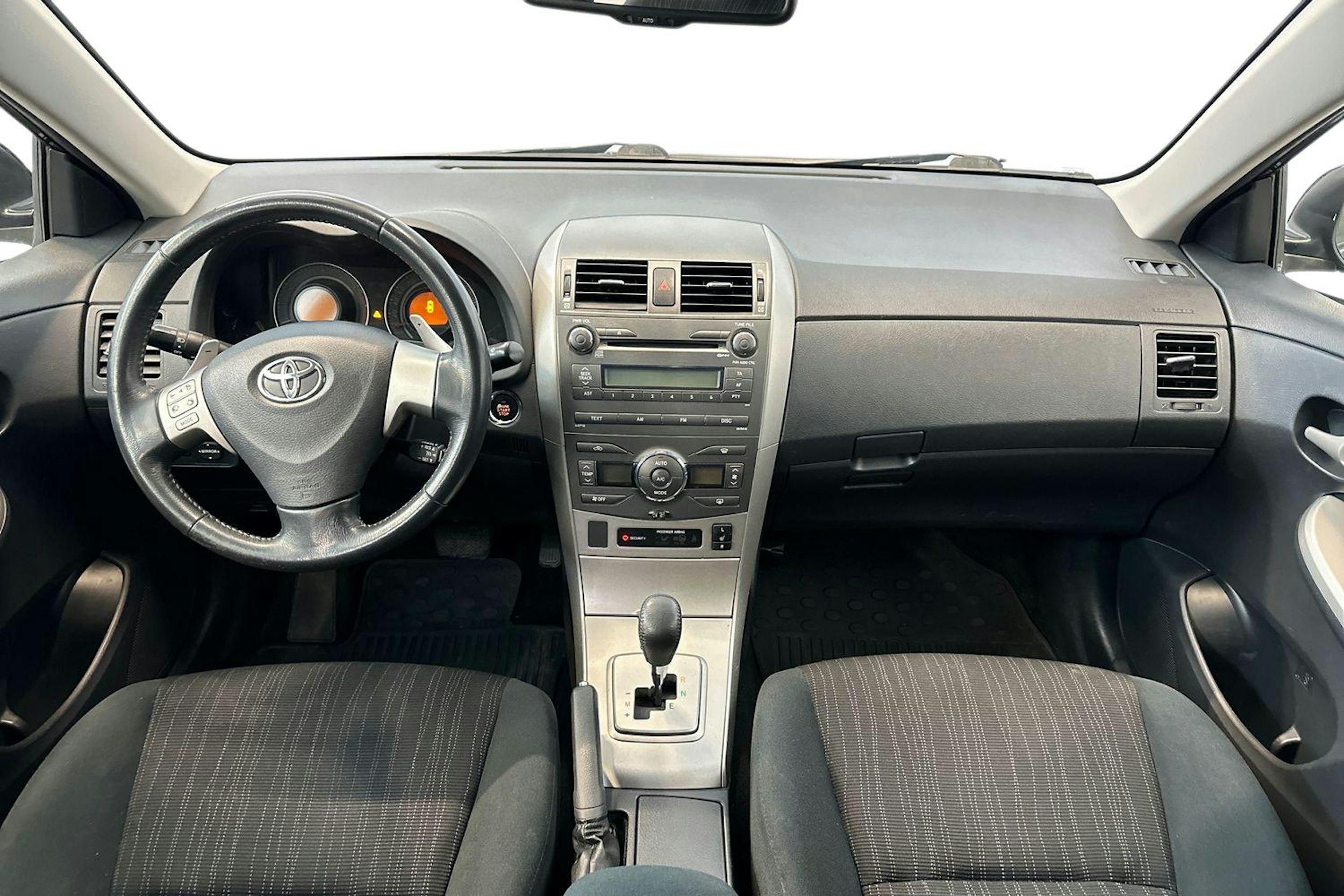 musta Toyota Corolla 2008 kuva 7.