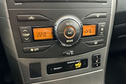 musta Toyota Corolla 2008 kuva 17.