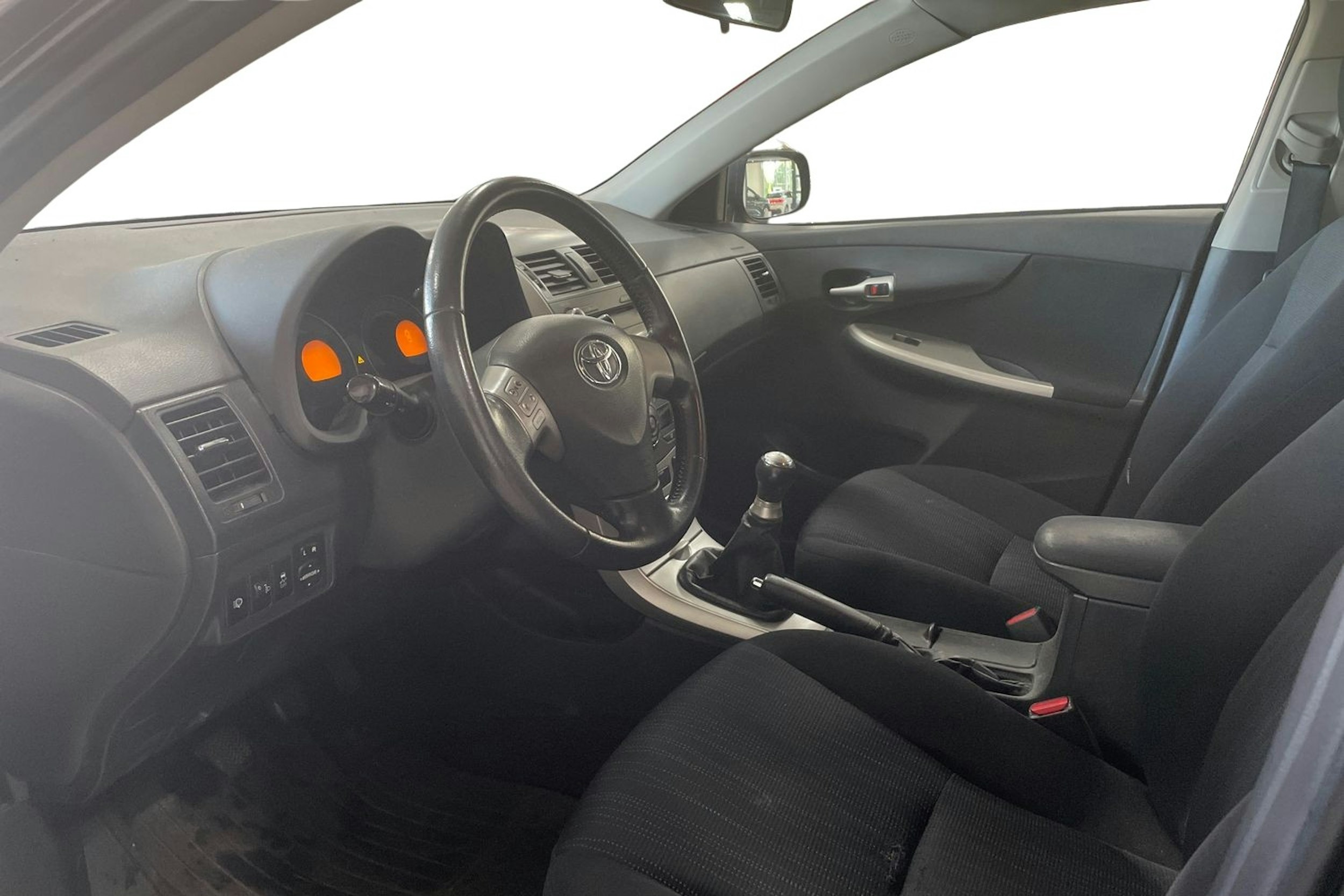 musta Toyota Corolla 2008 kuva 3.