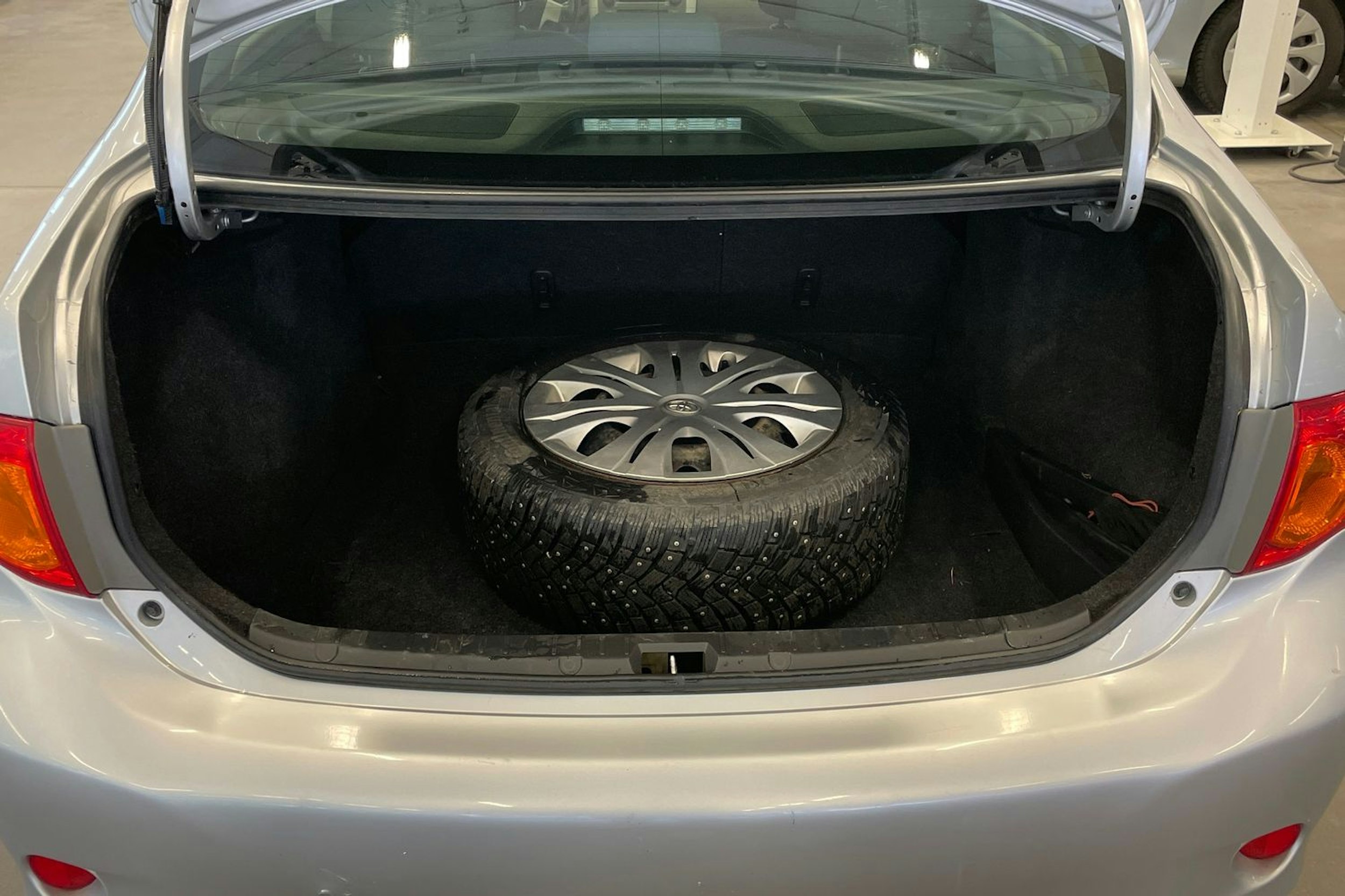 hopea Toyota Corolla 2008 kuva 14.