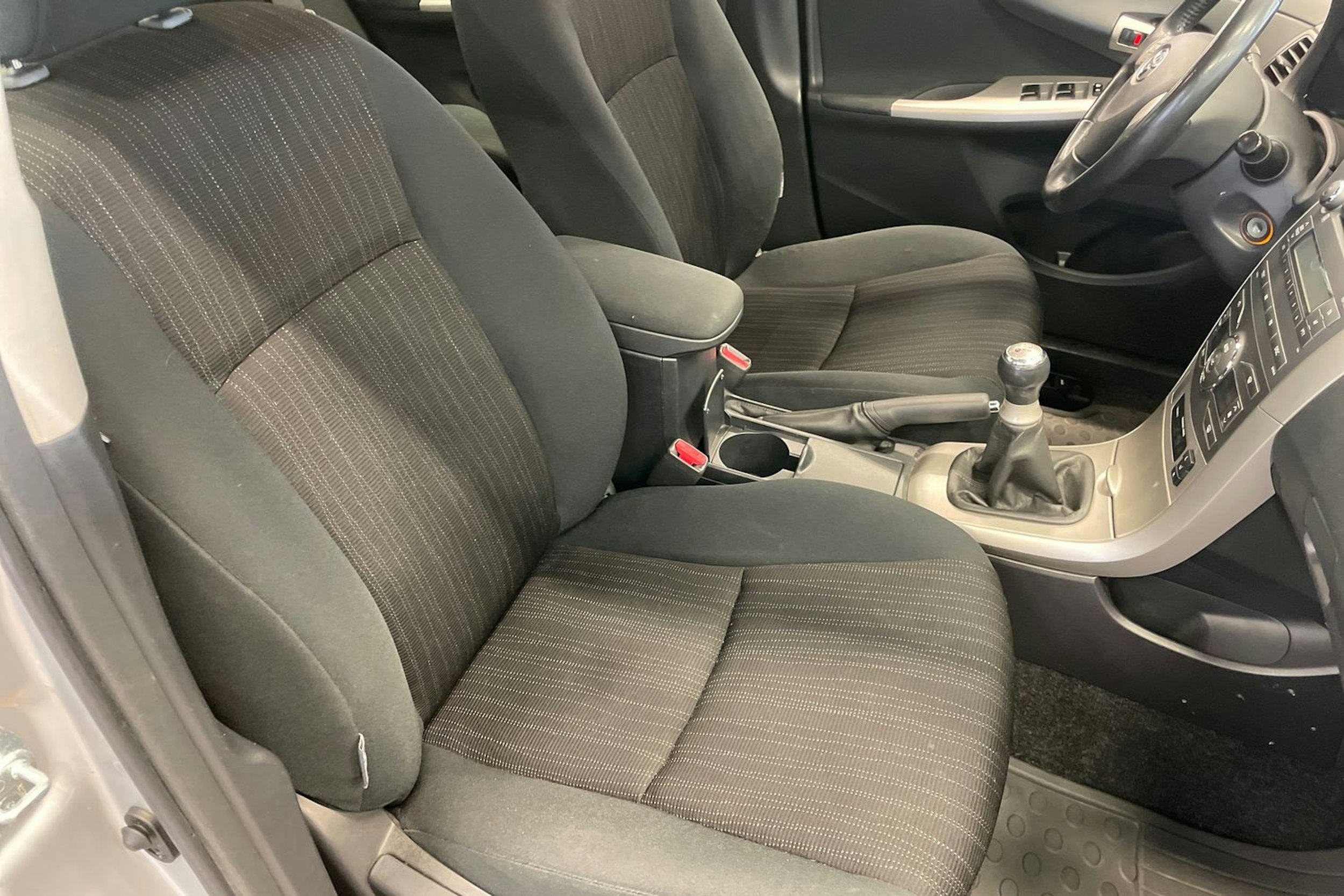 hopea Toyota Corolla 2008 kuva 21.