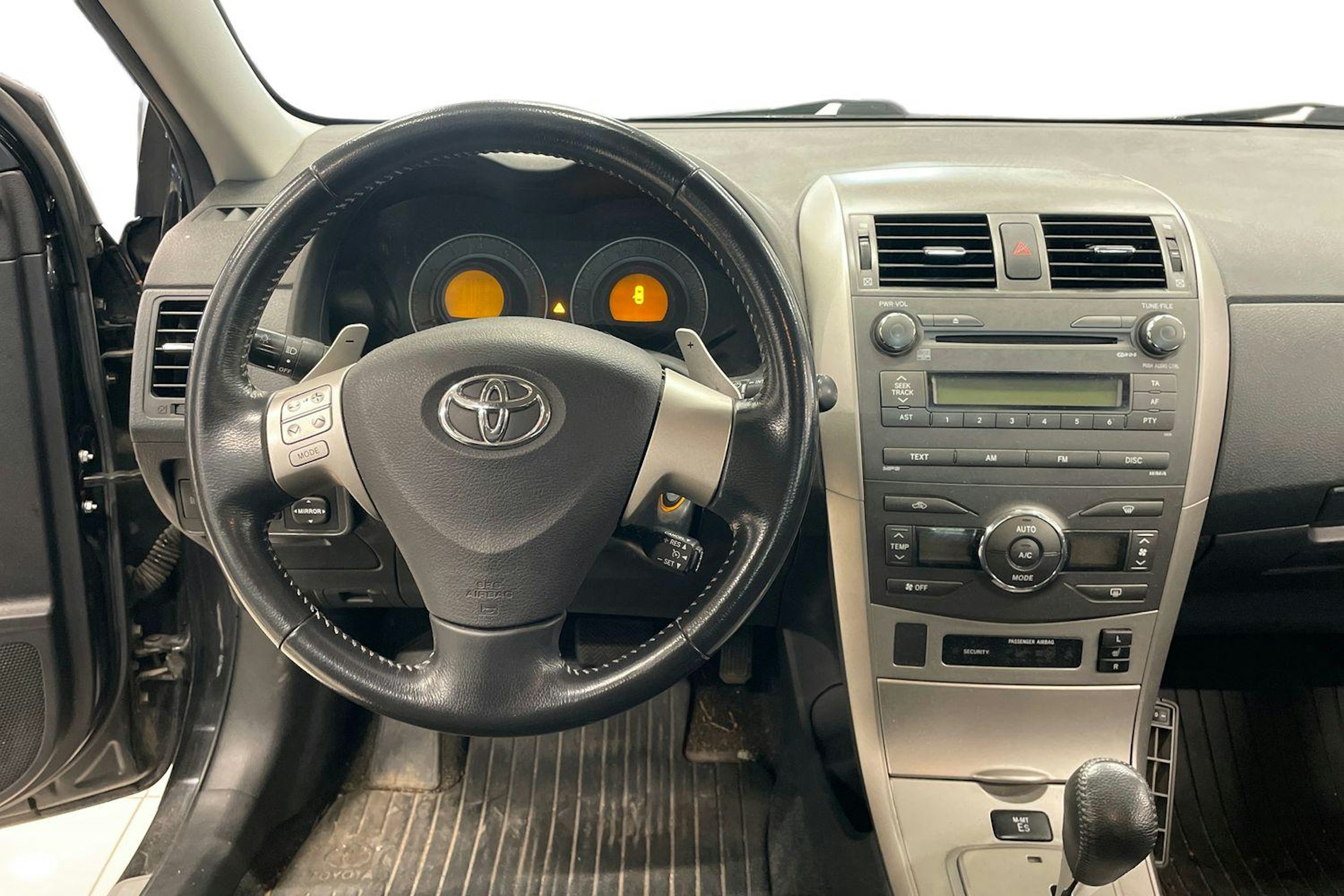 musta Toyota Corolla 2008 kuva 3.
