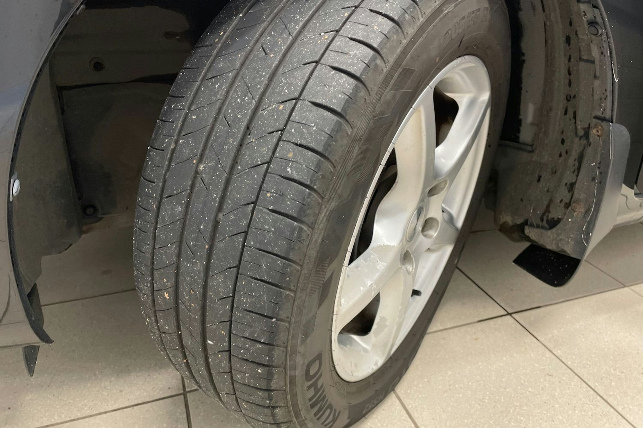 musta Toyota Corolla 2008 kuva 13.