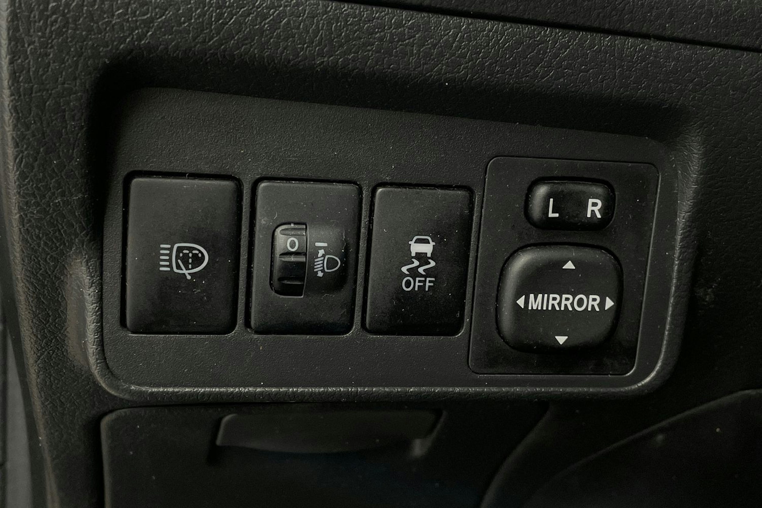 musta Toyota Corolla 2008 kuva 15.