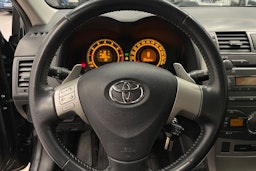 musta Toyota Corolla 2008 kuva 16.