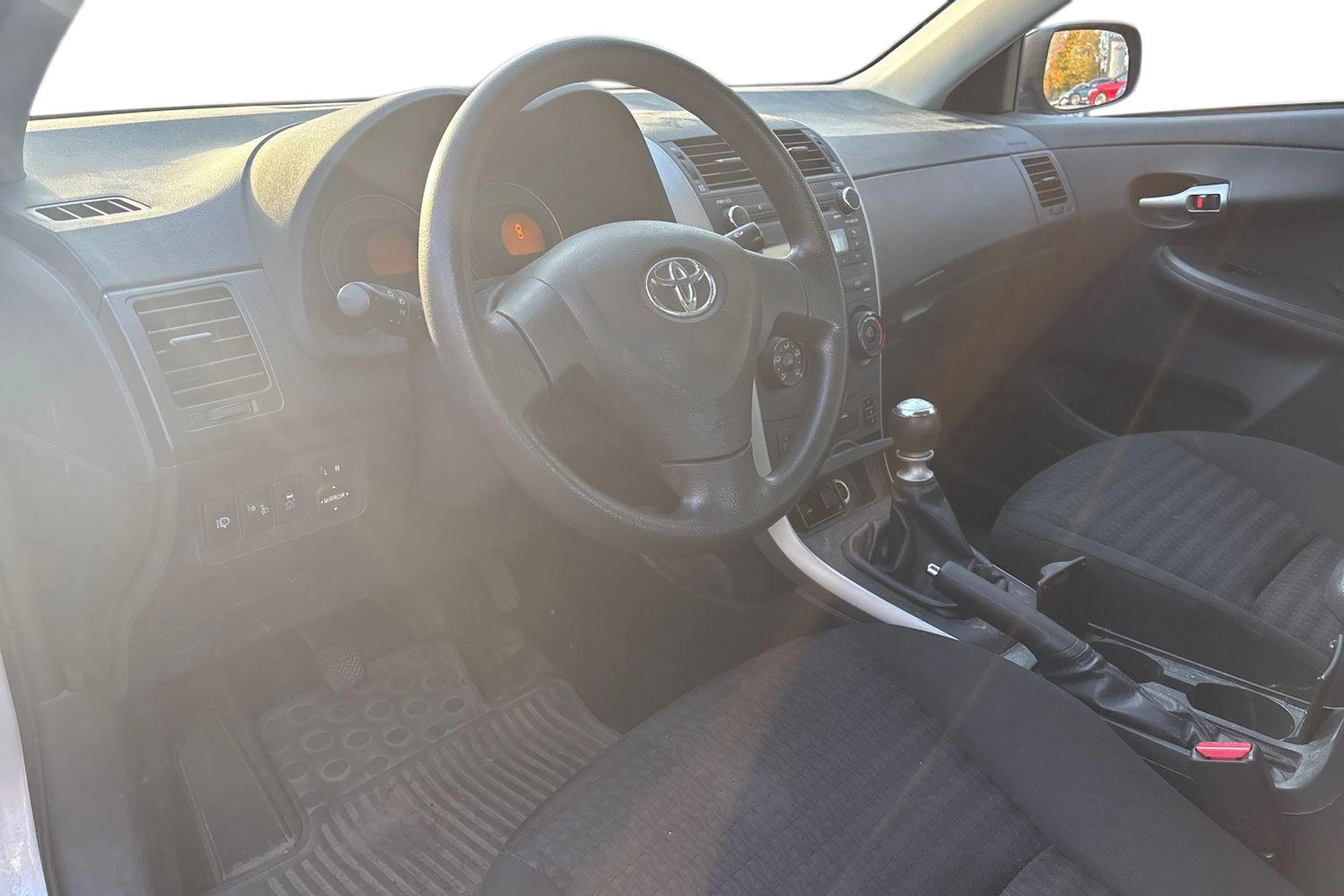 hopea Toyota Corolla 2010 kuva 3.