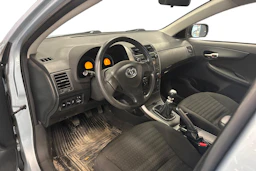 sininen Toyota Corolla 2010 kuva 3.