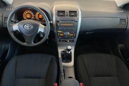 Hopea Toyota Corolla 2010 kuva 9.
