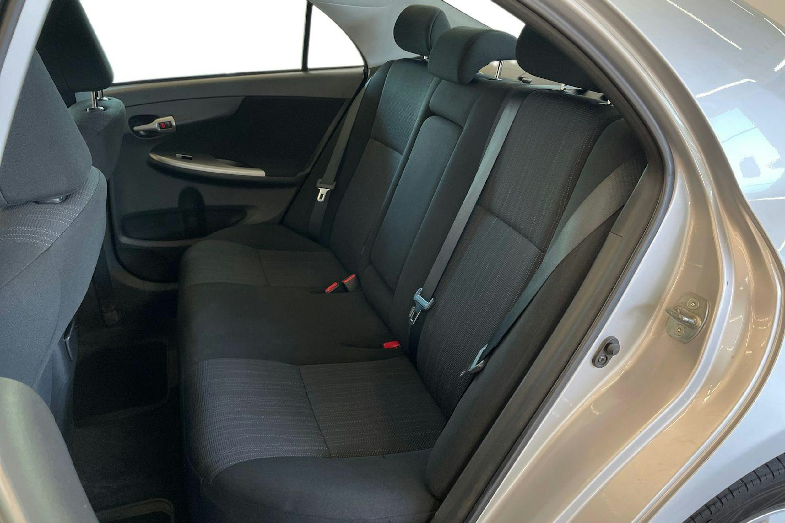 Hopea Toyota Corolla 2010 kuva 10.
