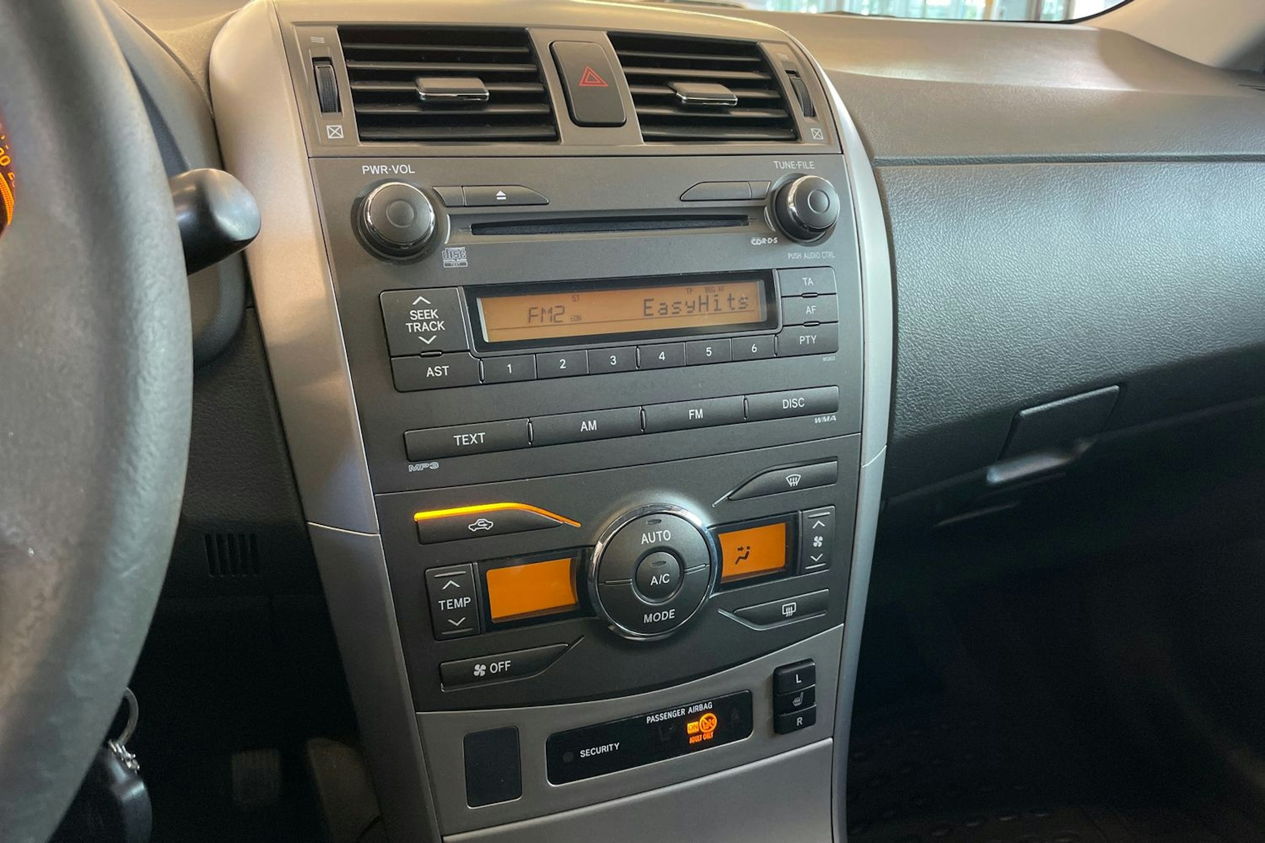 Hopea Toyota Corolla 2010 kuva 23.