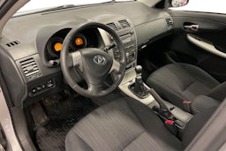 Hopea Toyota Corolla 2010 kuva 7.