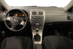 Hopea Toyota Corolla 2010 kuva 9.