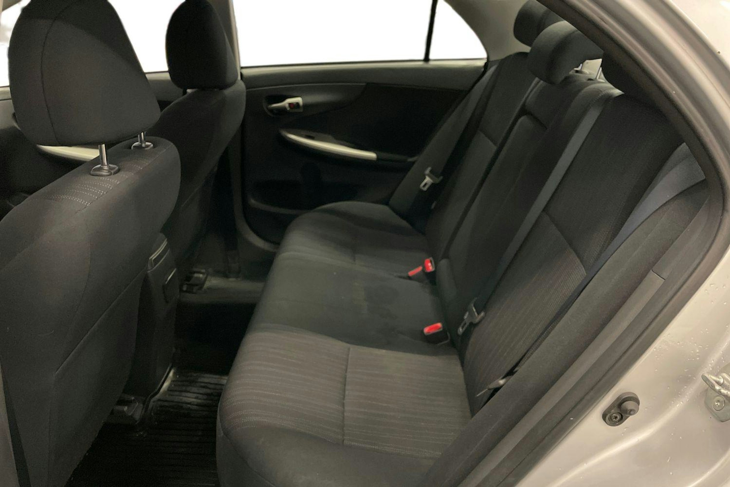 Hopea Toyota Corolla 2010 kuva 10.