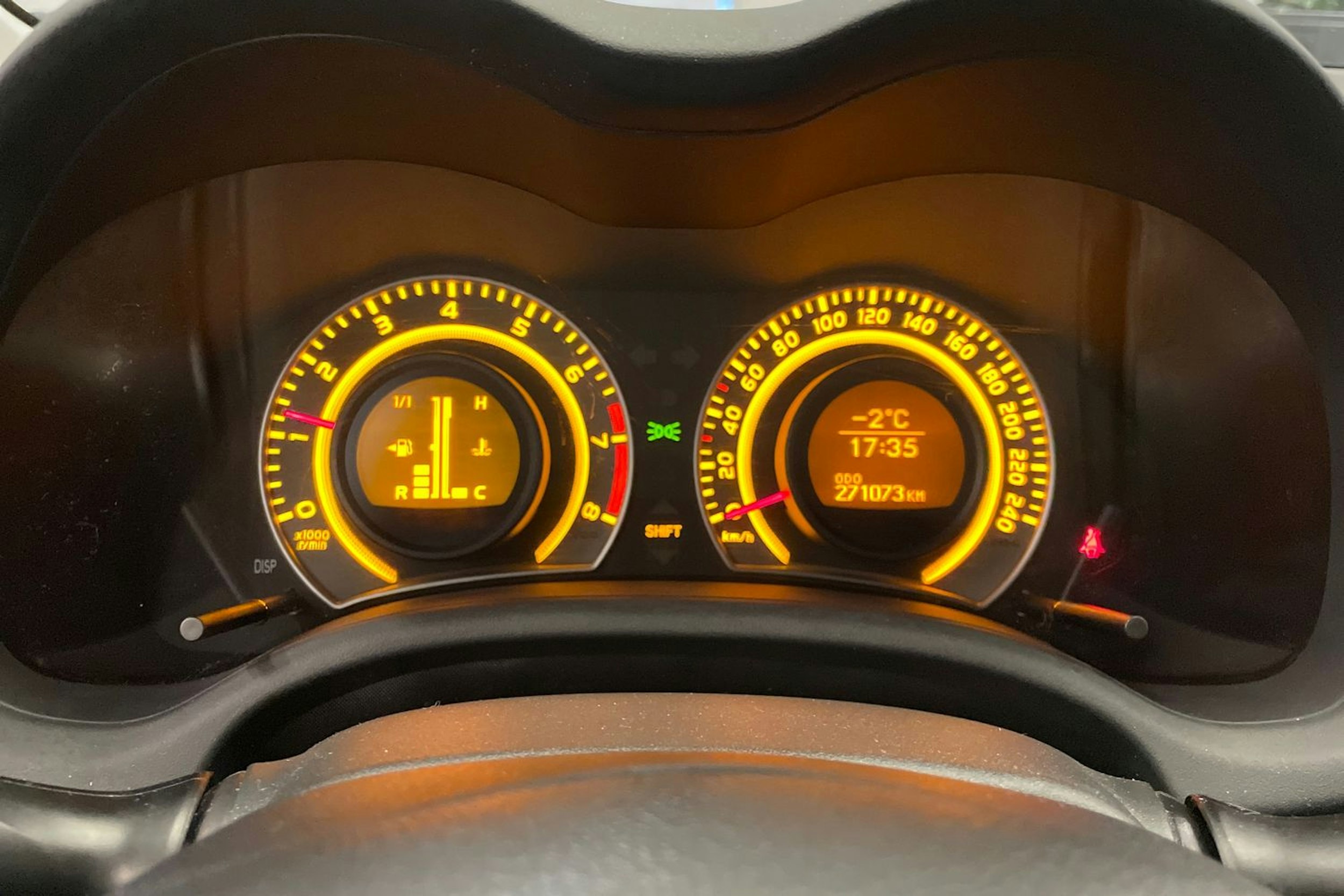 Hopea Toyota Corolla 2010 kuva 14.