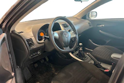 harmaa Toyota Corolla 2010 kuva 3.