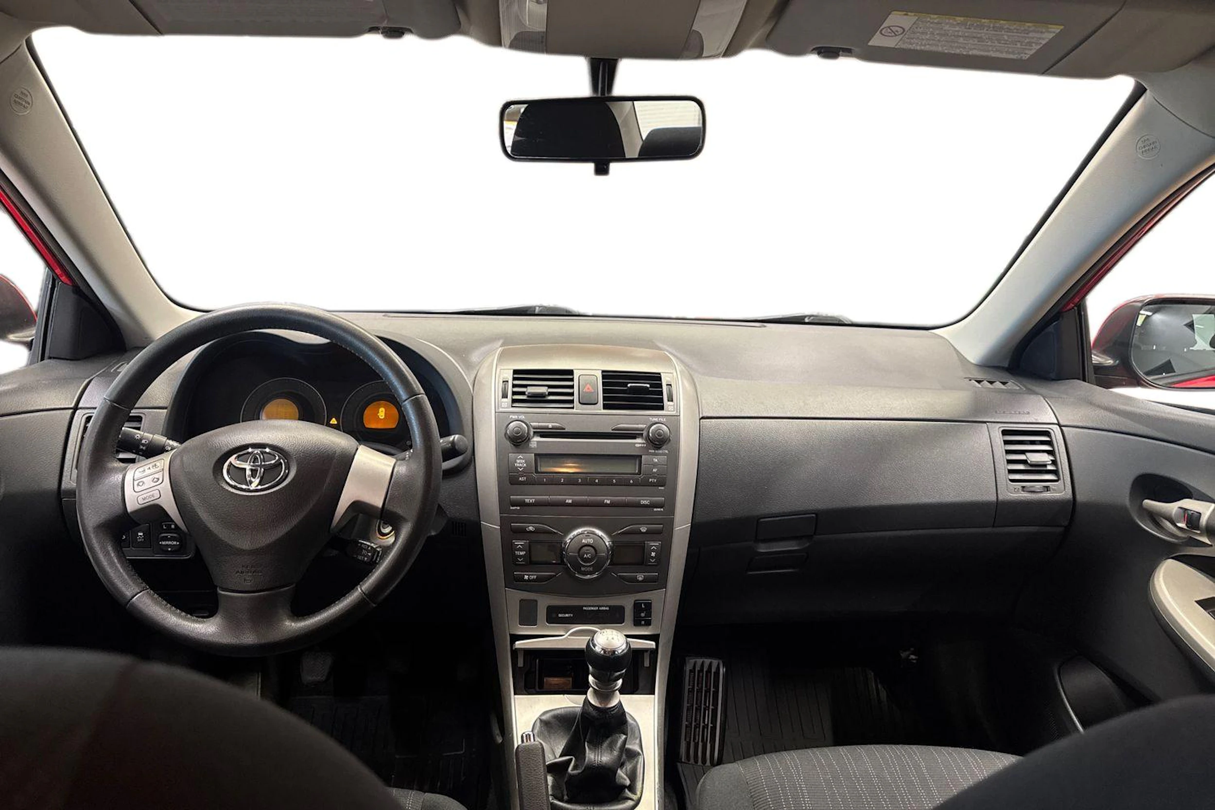 punainen Toyota Corolla 2011 kuva 7.