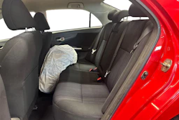 punainen Toyota Corolla 2011 kuva 8.