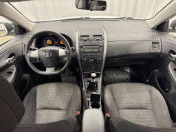 valkoinen Toyota Corolla 2011 kuva 8.