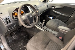 musta Toyota Corolla 2011 kuva 7.