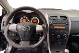 musta Toyota Corolla 2011 kuva 9.
